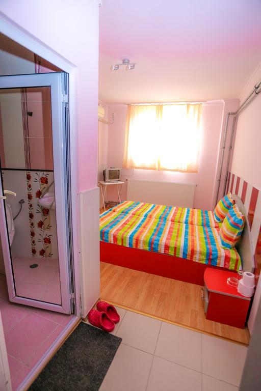 Hostel Shatrata Bogomilovo Eksteriør billede