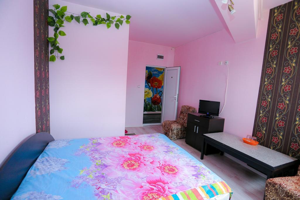 Hostel Shatrata Bogomilovo Eksteriør billede