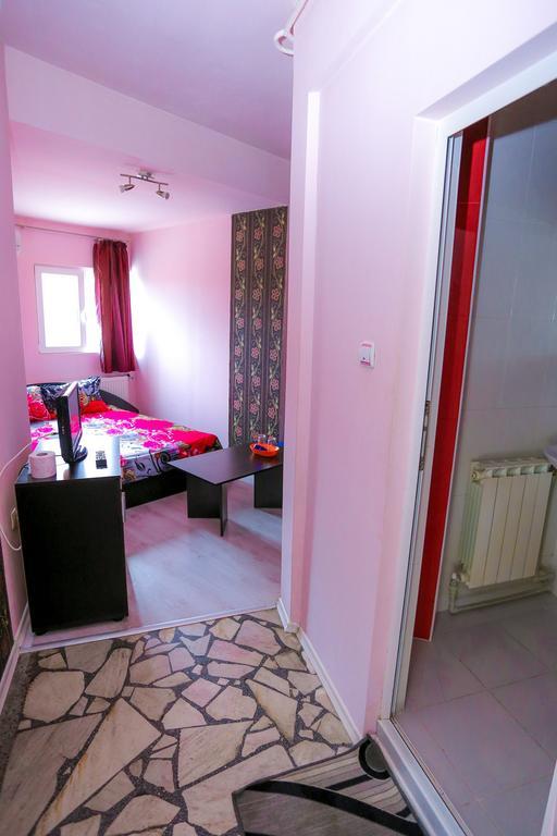 Hostel Shatrata Bogomilovo Eksteriør billede